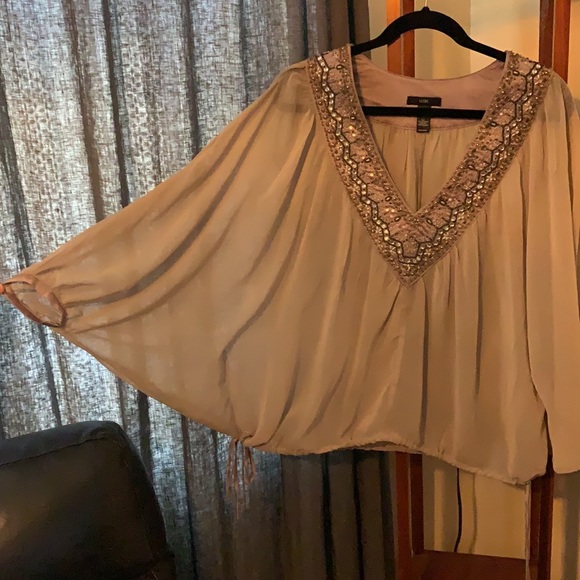 Beautiful LEEBE Blouse - Picture 2 of 3